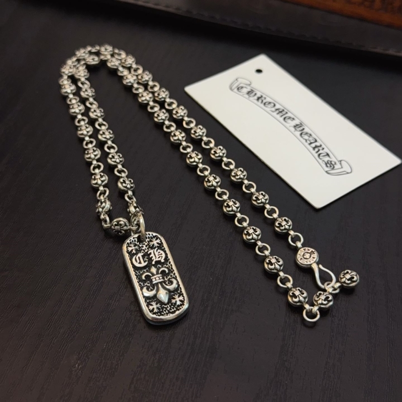 Ch*0me He**ts necklaces